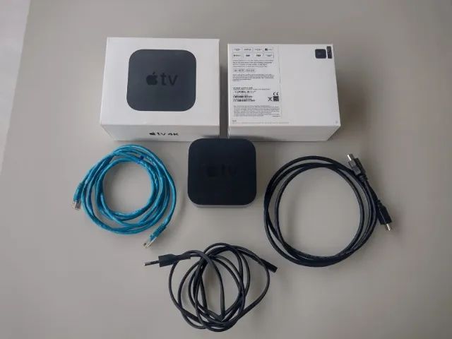 Apple TV 4K 64Gb - 1º geração - A1842 - 2 Controles DualShock PS4