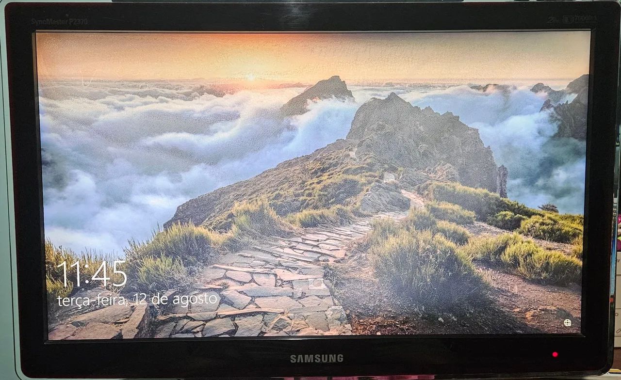 Monitor Samsung P2370H 23 +Teclado e Mouse Microsoft 