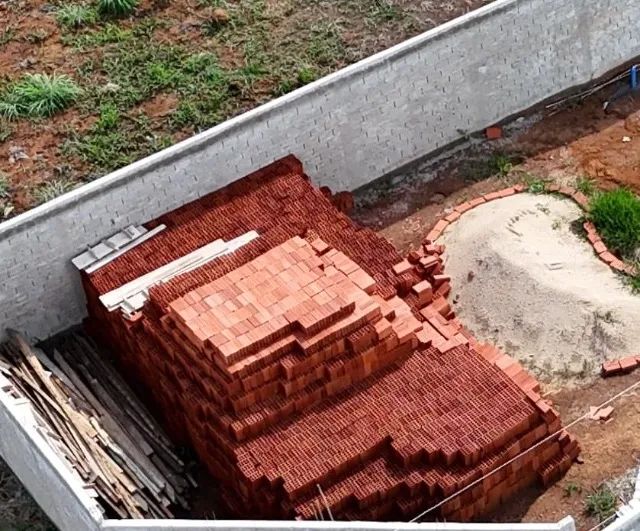 10 mil tijolos, Anápolis 64728760255619122