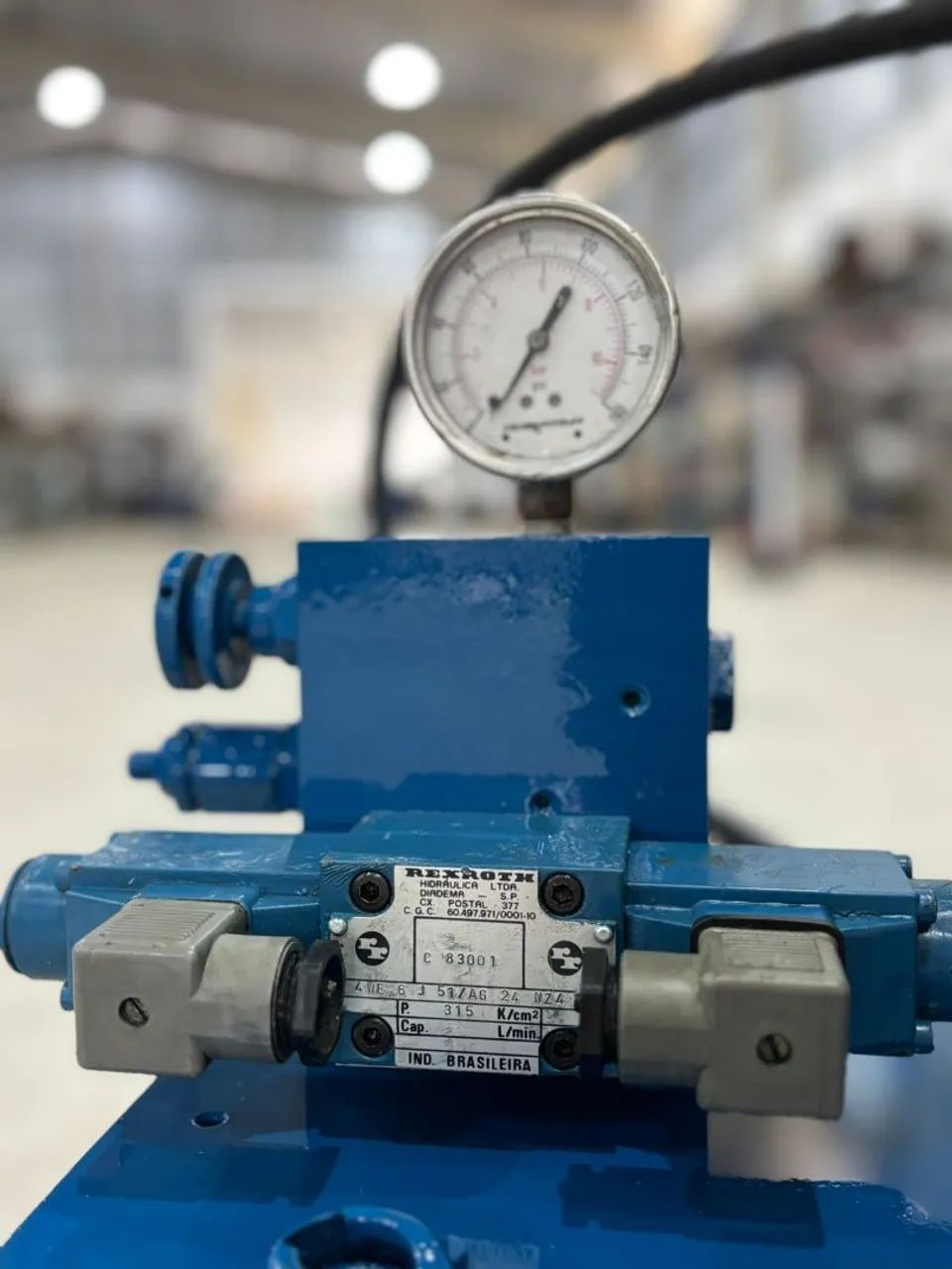 Unidade hidráulica 2 cv 4 lpm reservatório 15 litros  - Foto 2