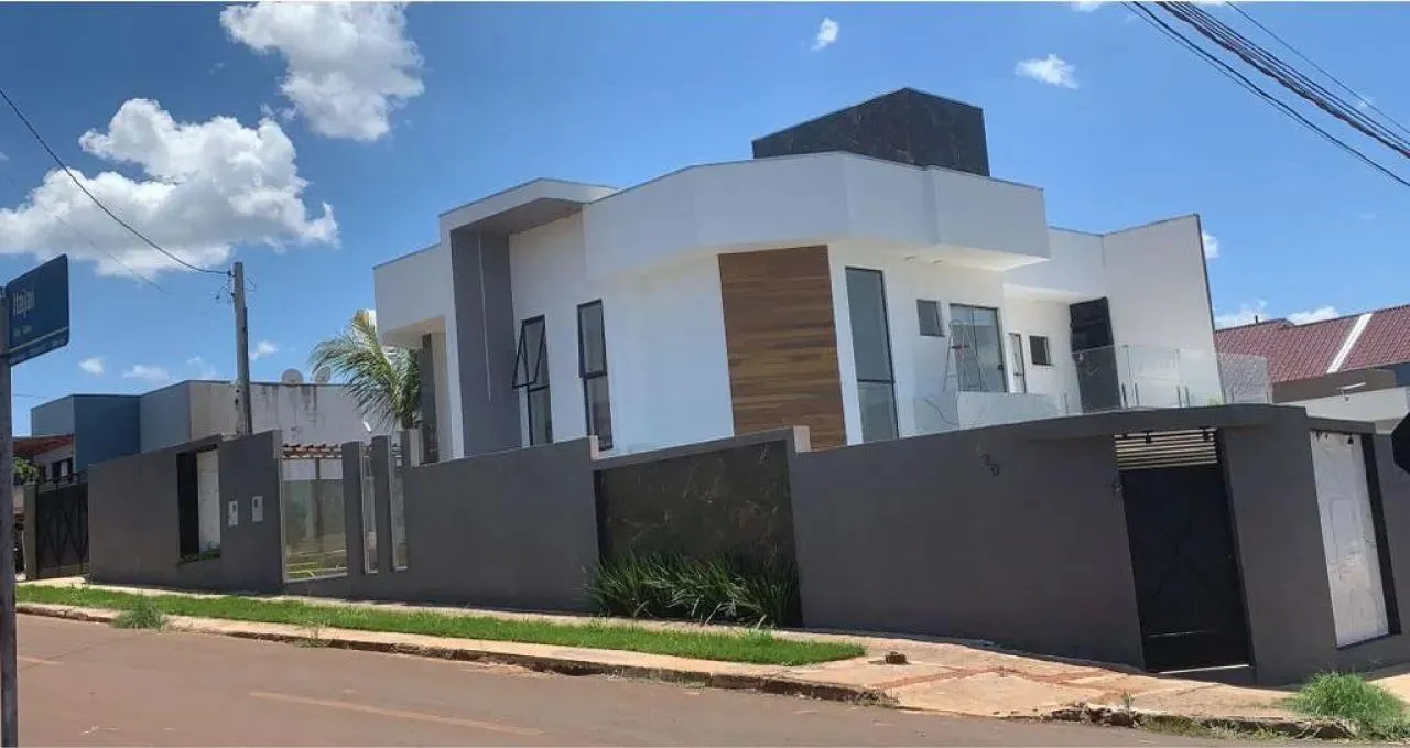 Sobrado à venda em Universitário, Cascavel-PR