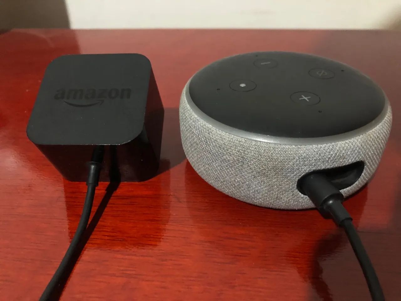 Amazon Echo Dot - Aparelho de som inteligente