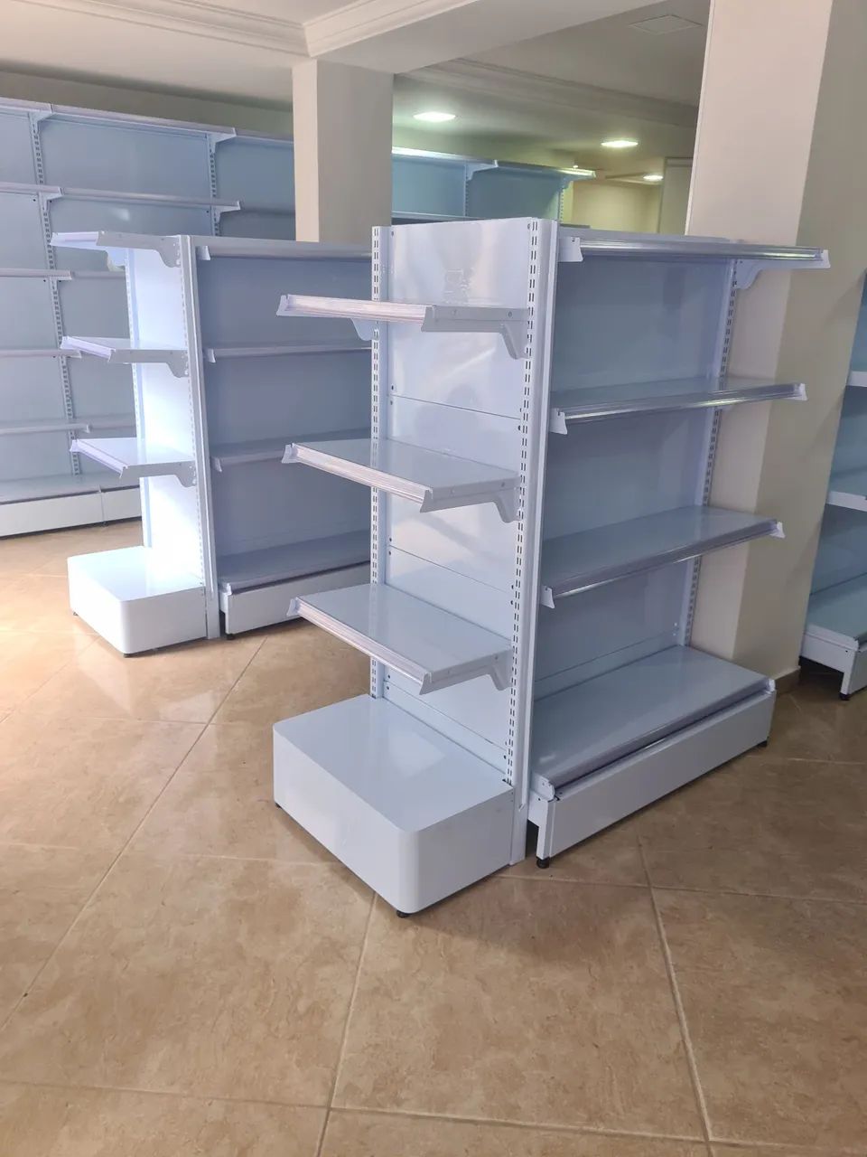 Prateleiras e Expositores para farmácia - Ótimo preço! - Foto 4