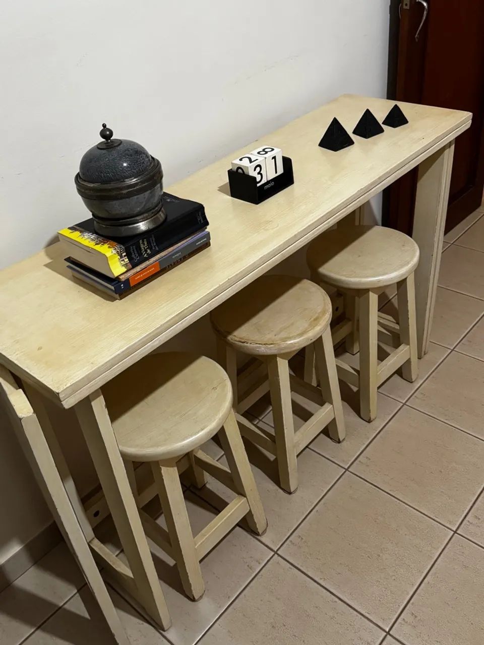 Mesa dobrável com 3 banquetas64276675377281121