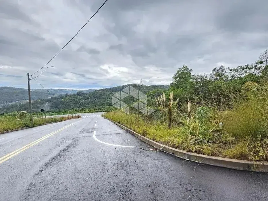 TERRENO DE ESQUITO EM LOTEAMENTO NO BAIRRO SANTO ANTÃO