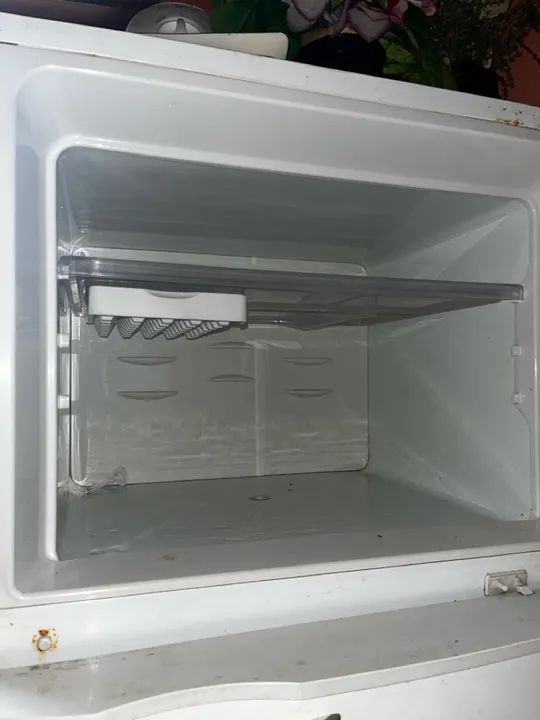 Vende-se Geladeira Frost Free - Foto 3
