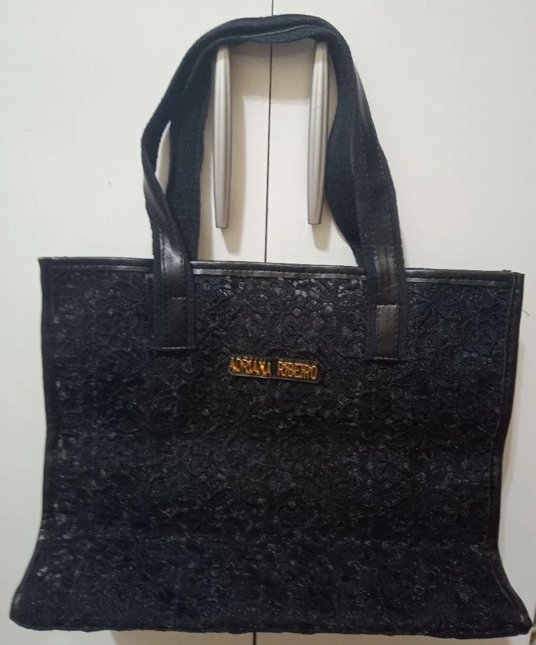 Bolsa preta Adriana Ribeiro