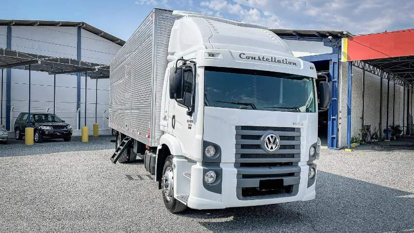 Volkswagen 13-180 Constellation Bau Seco 2013