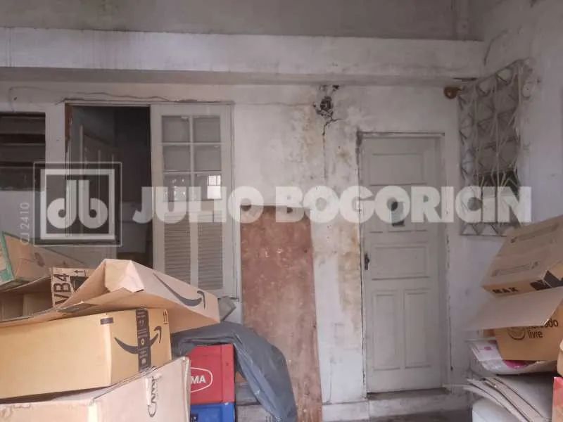 Casa de frente rua 199m²/ Residencial e/ou Comercial / Próximo Carioca Shopping - Vila da 
