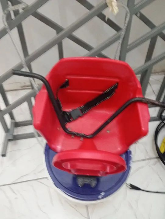 Cadeira Infantil Vermelha - Foto 2