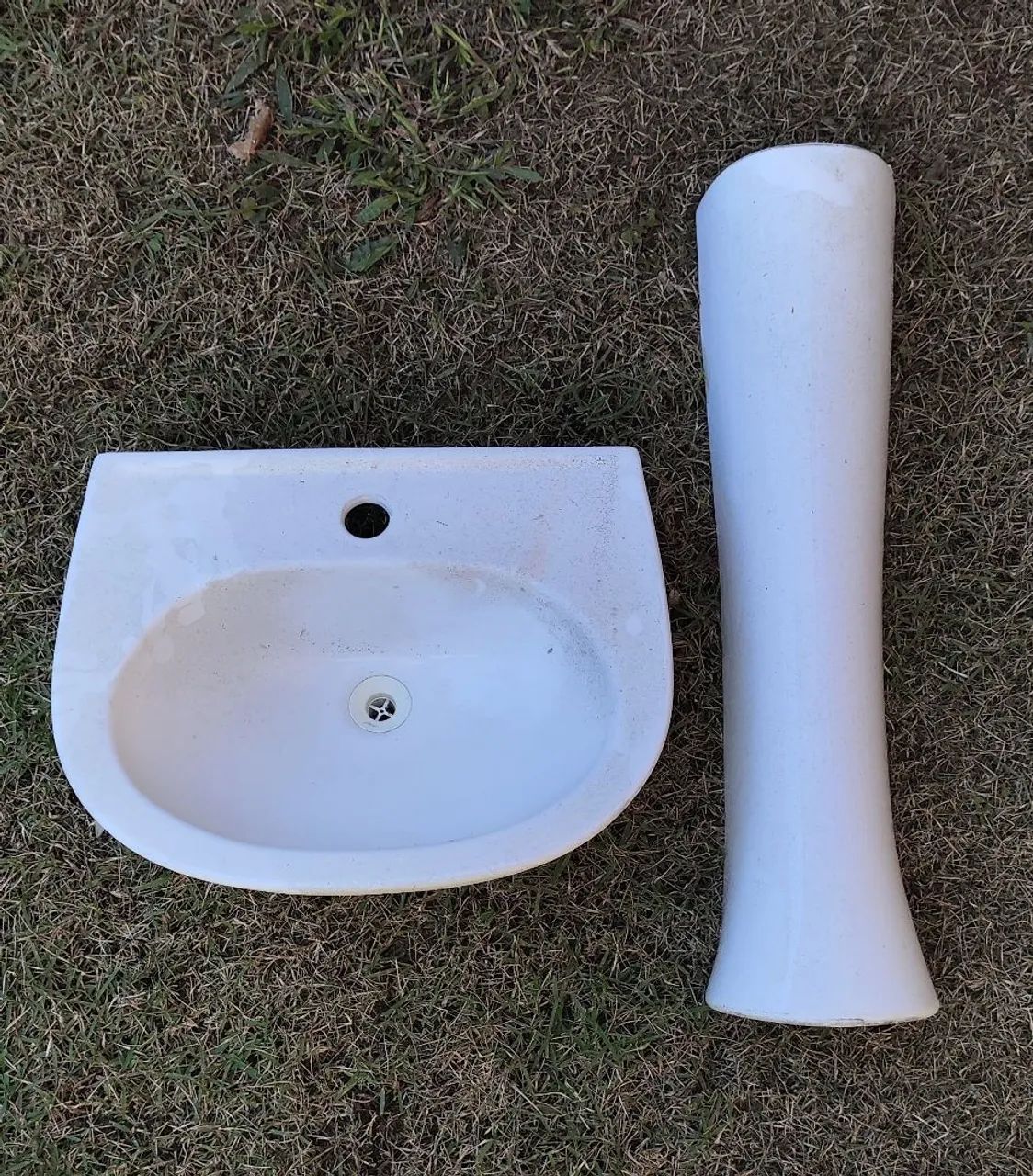 Bathroom sink64985852661123120