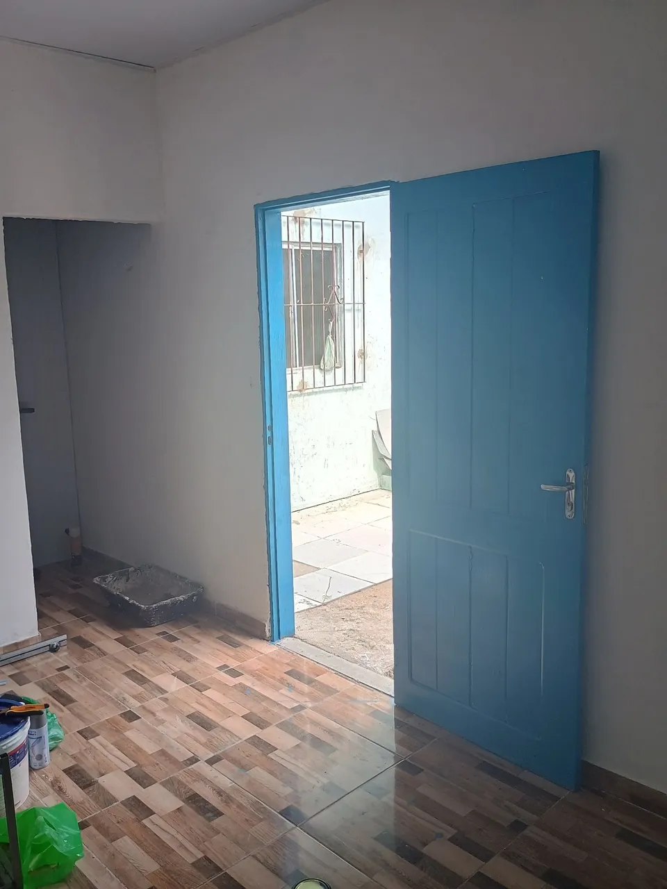 Alugo casa
