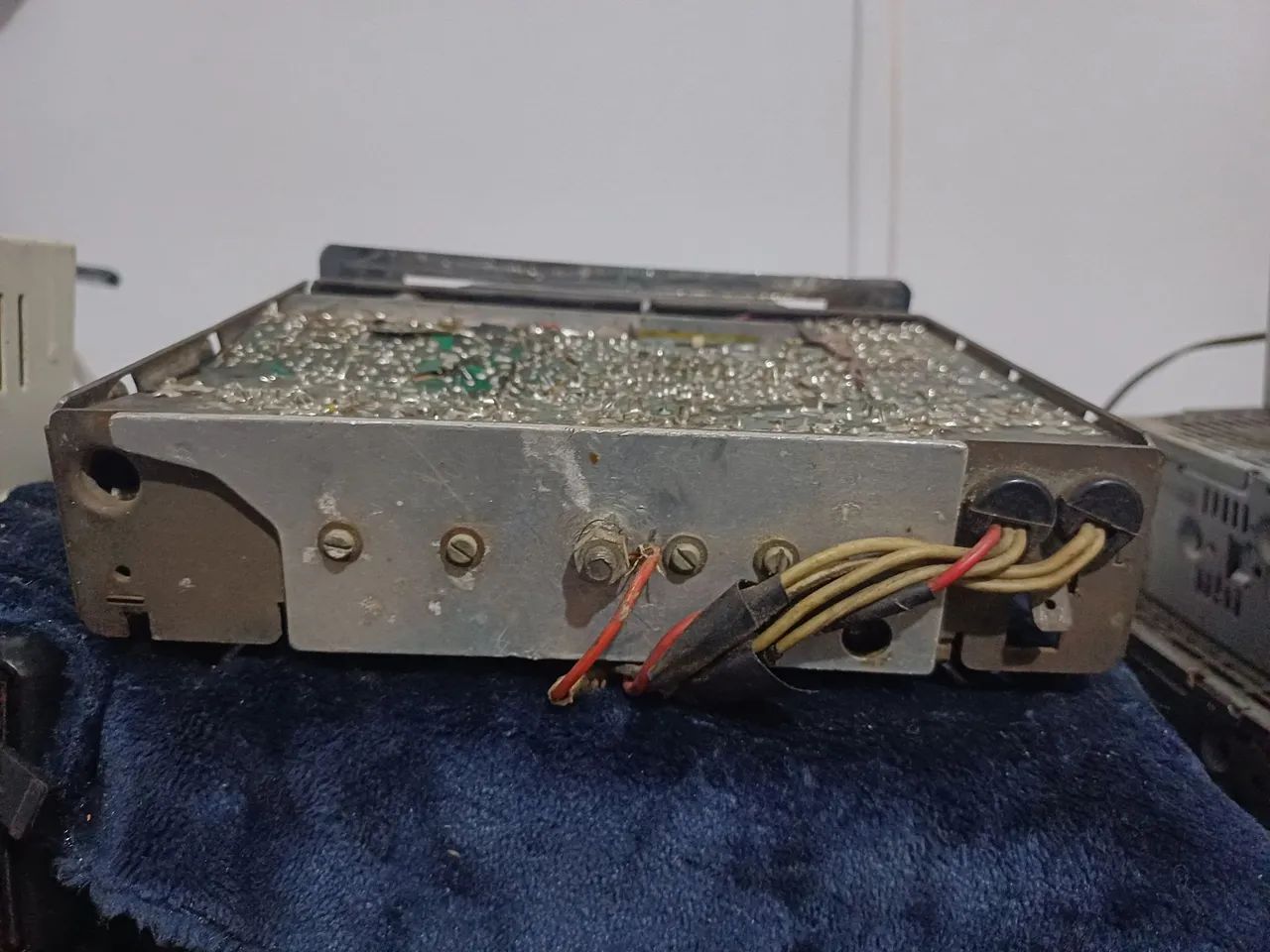 Rádio AM e FM Philips 767  ( PARA PEÇAS) - Foto 3