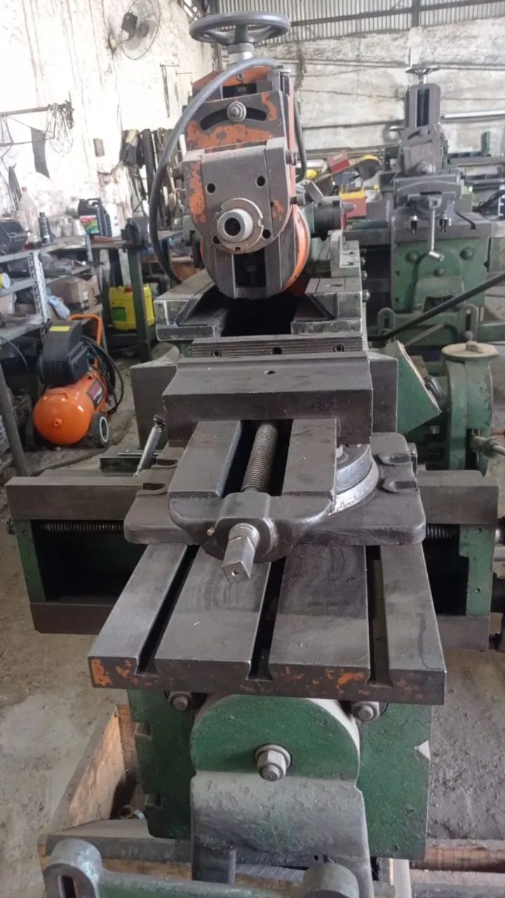 Plaina Limadora Zocca 650 mm com morsa Usada - Foto 5