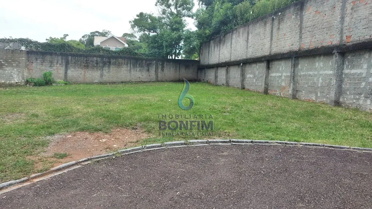 TERRENO EM CONDOMÍNIO FECHADO NO XAXIM