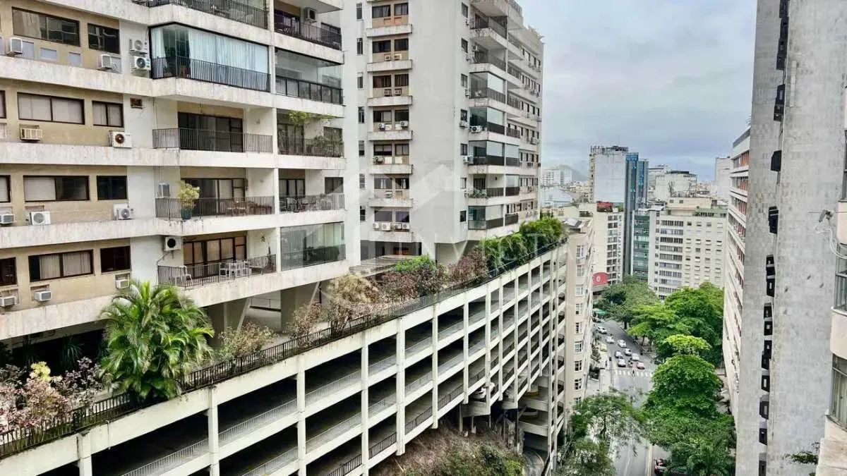 Amplo e elegante apartamento com vista livre e sol da manhã - Foto 3