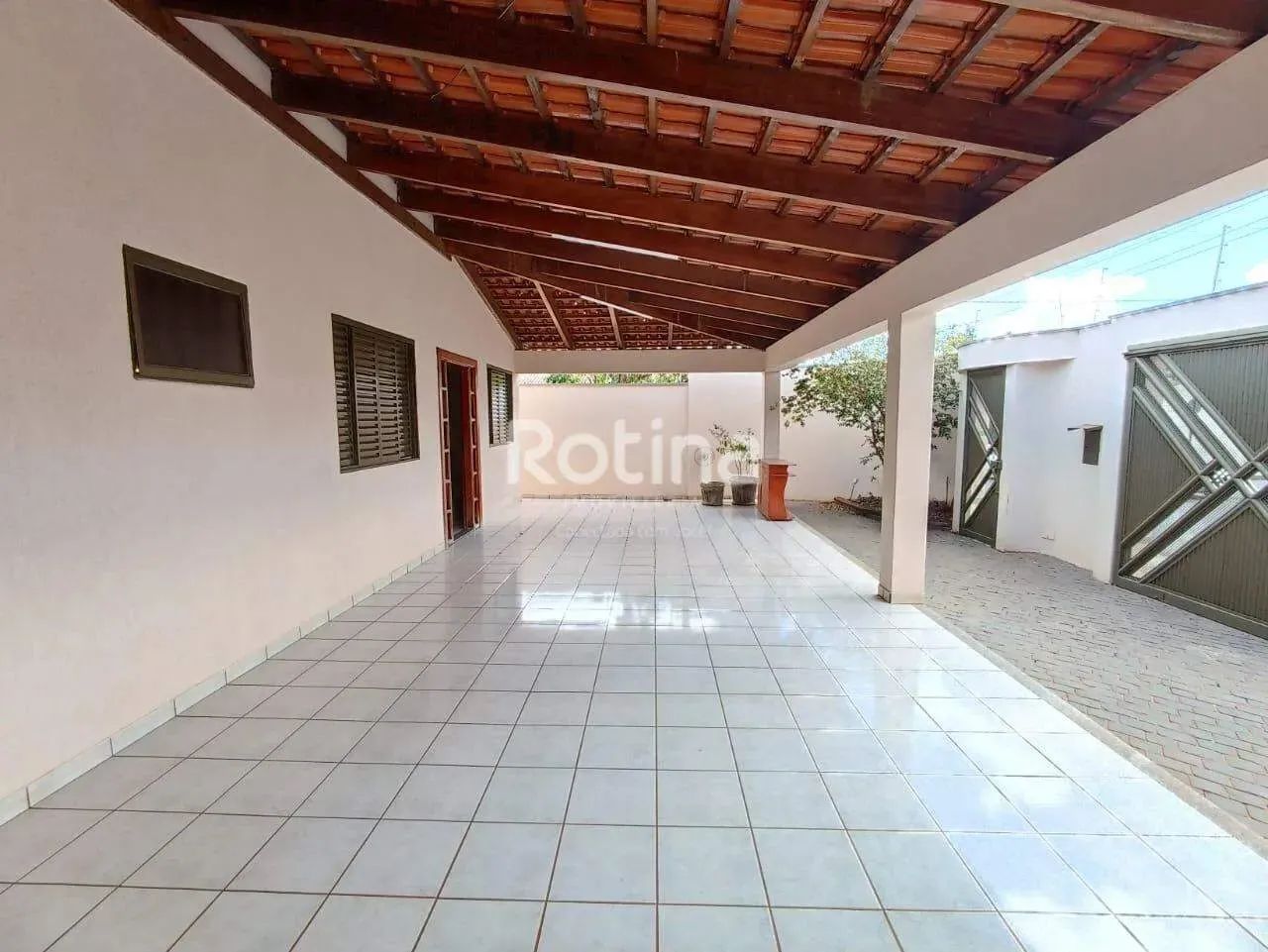Casa à venda, 3 quartos, Santa Rosa - Uberlândia/MG - Rotina Imobiliária - Foto 2