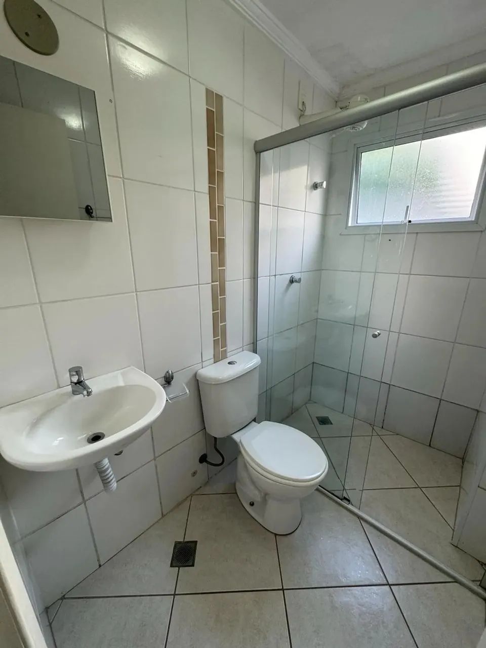 Imóvel para aluguel possui 36 metros quadrados com 1 quarto em Granja Daniel - Taubaté - S - Foto 2