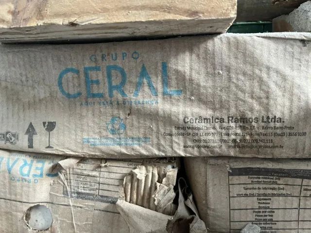 Revestimento branco brilhante 64861279371777121