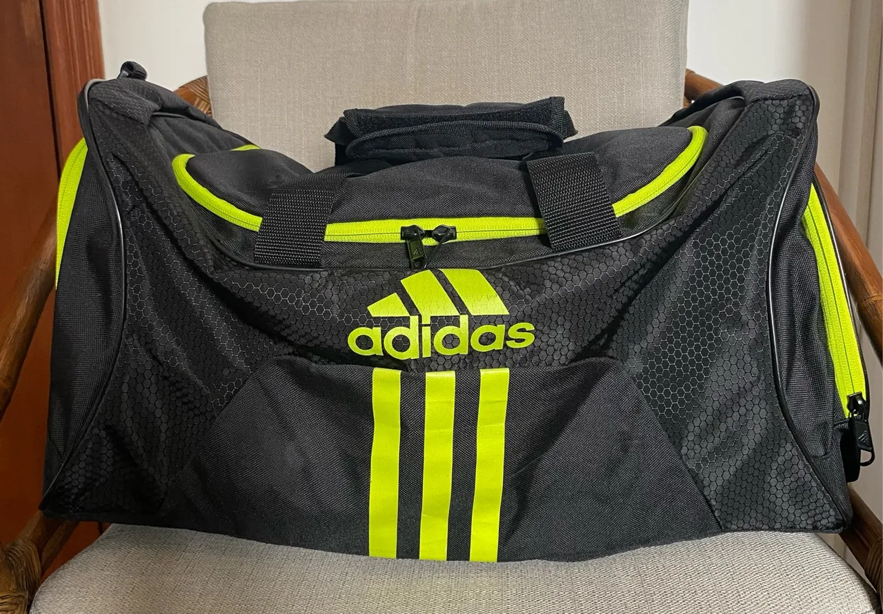 Bolsa da Adidas ( Original )