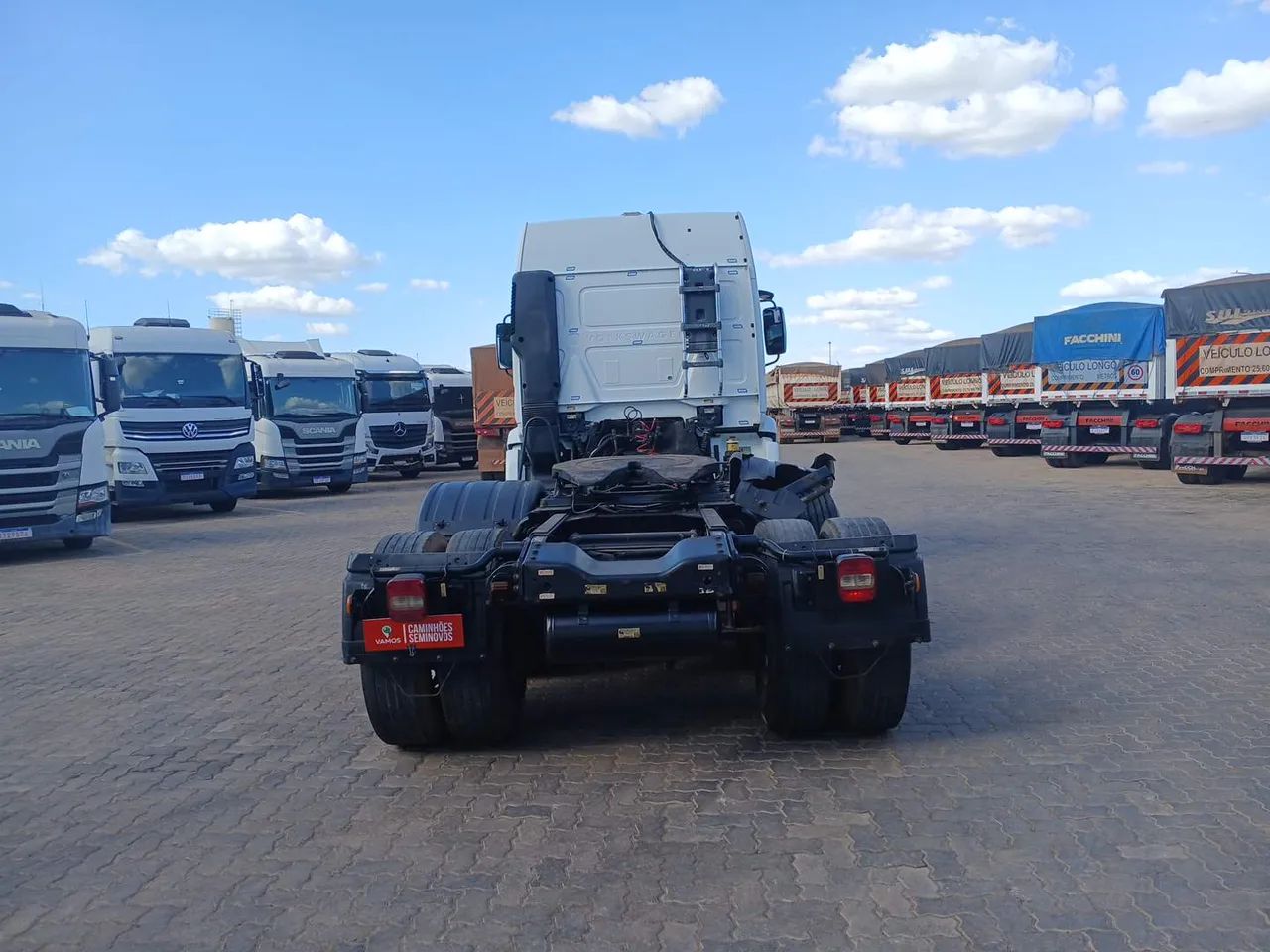 Volkswagen 25.420 Constellation 6x2 2p (Diesel)(E5) 2018/2019 VAMOS SEMINOVOS - Foto 5