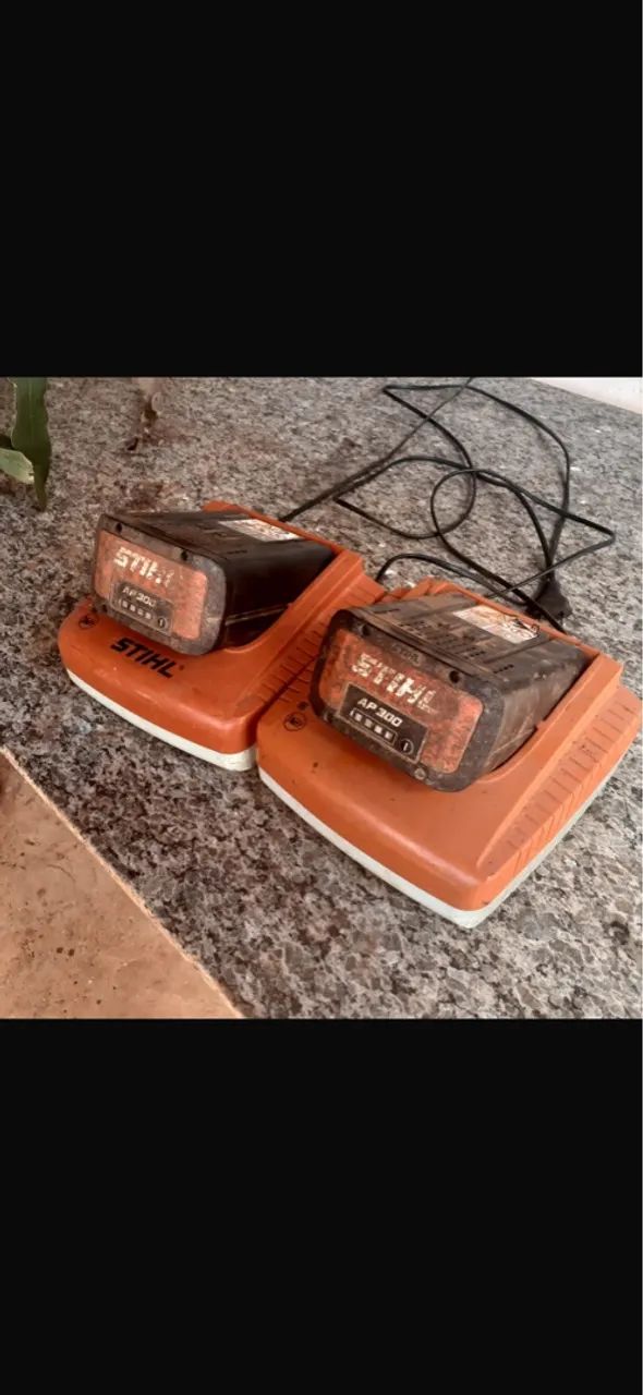 1 PULVERIZADOR 1 MOTO SERRA 1 CORTADO DE GRAMA DUAS ROÇADEIRA COM BATERIA  - Foto 5