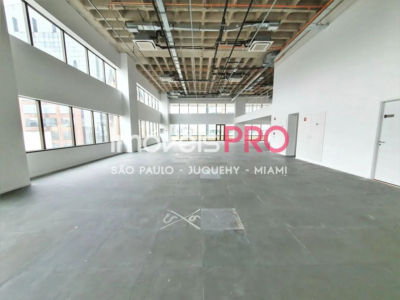 Cobertura corporativo AAA com mezanino | Locação Triple A na Vila Olímpia | Ao lado do Sho