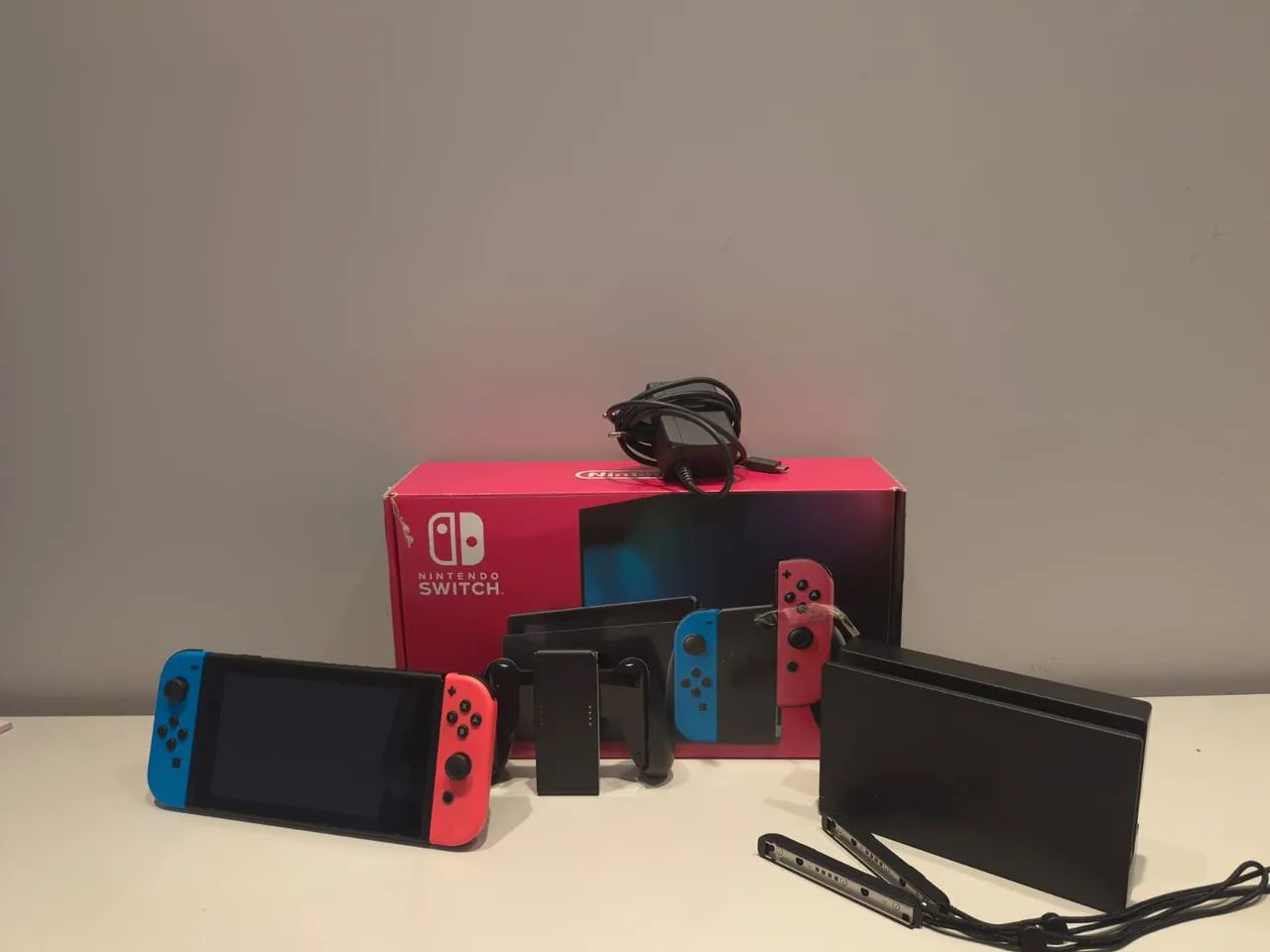 Nintendo Switch Completo - Pouquíssimo Uso - Estado Impecável 