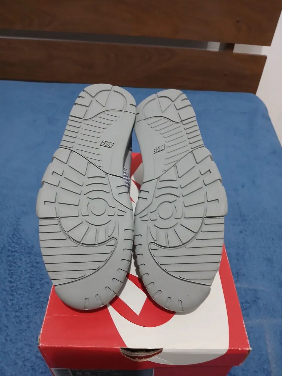Nike Air Trainer 1 Mid SP - Cinza - Foto 4