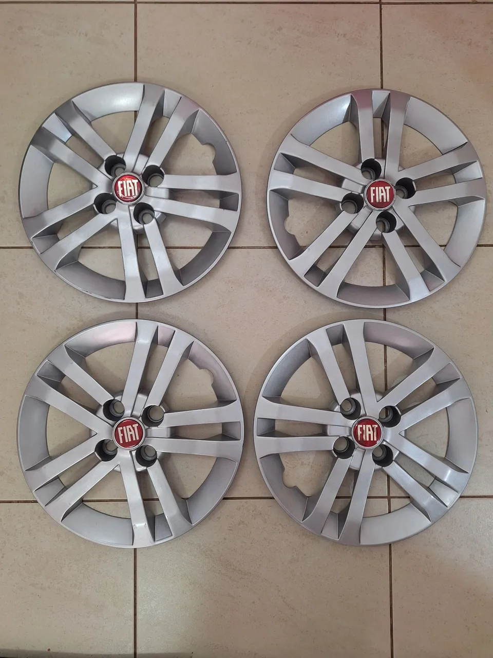 Jogo calota aro 14 fiat argo