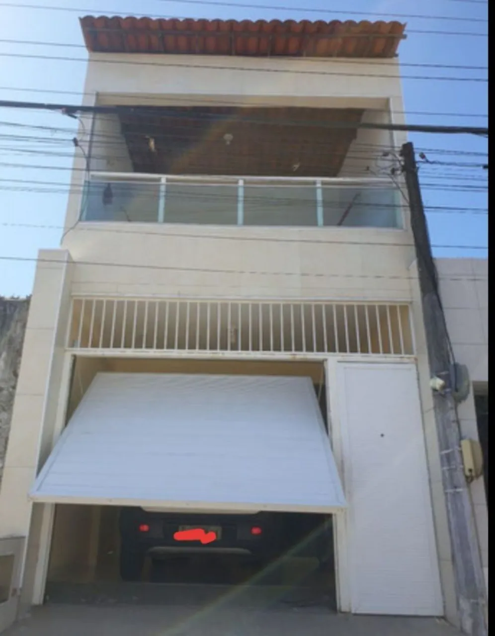 Triplex com terraço- Com 3 suítes. 4 banheiros 