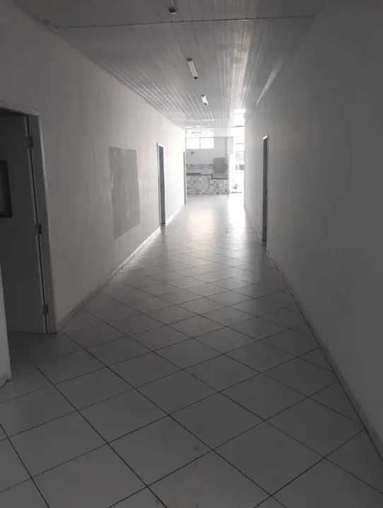 Prédio com 1.000 m², mezanino, prox. Banco Itaú, São Francisco. - Foto 4