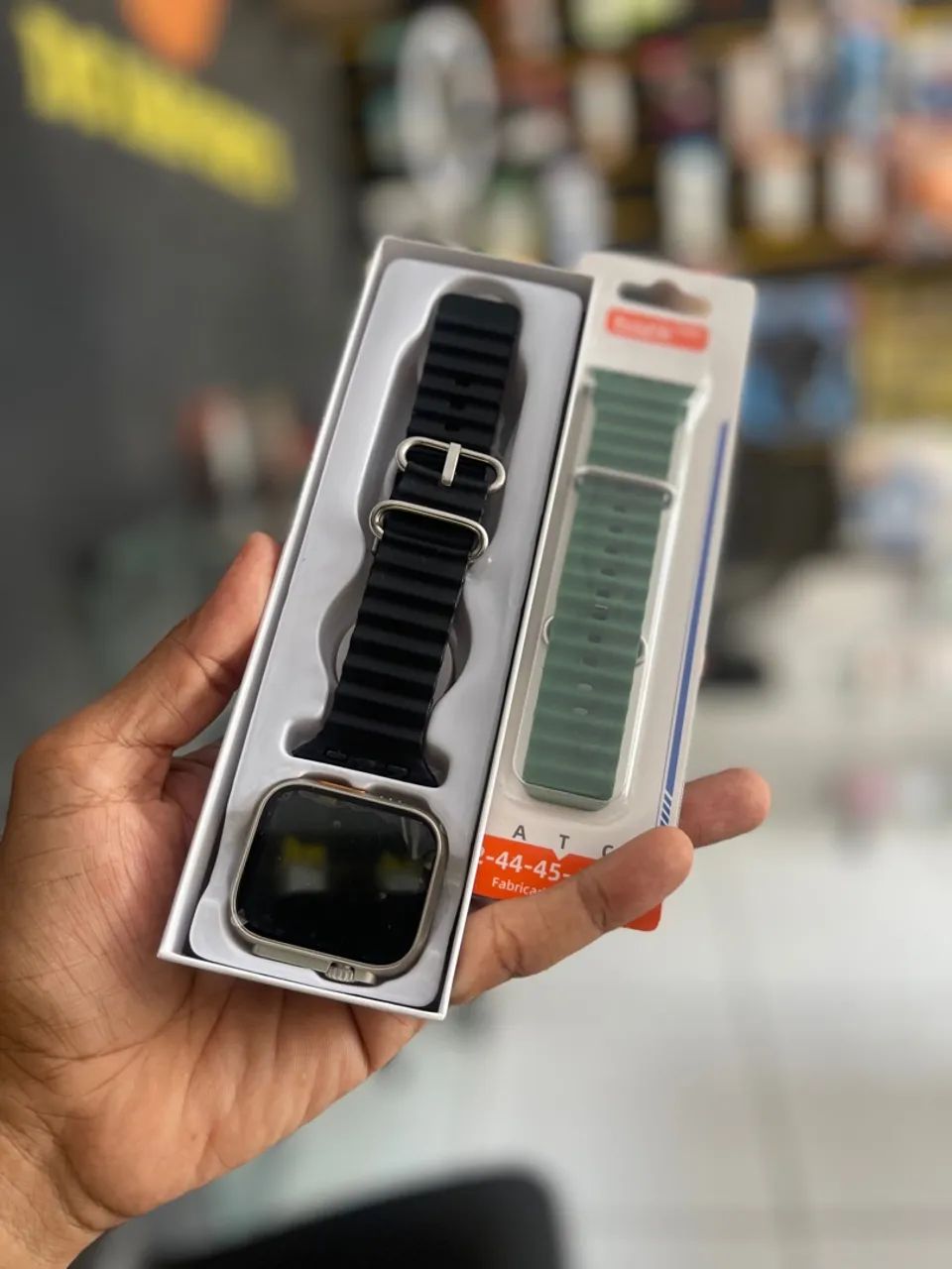 Relógio SmartWatch Series 8 com pulseira laranja acompanha pulseira extra  - Foto 2