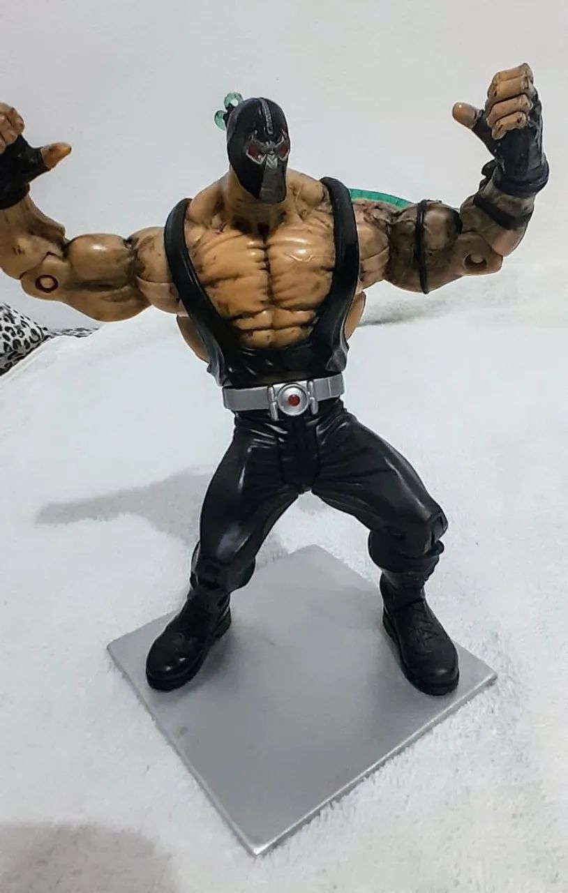 Action figure BANE DC COMICS mattel classics  - Foto 4