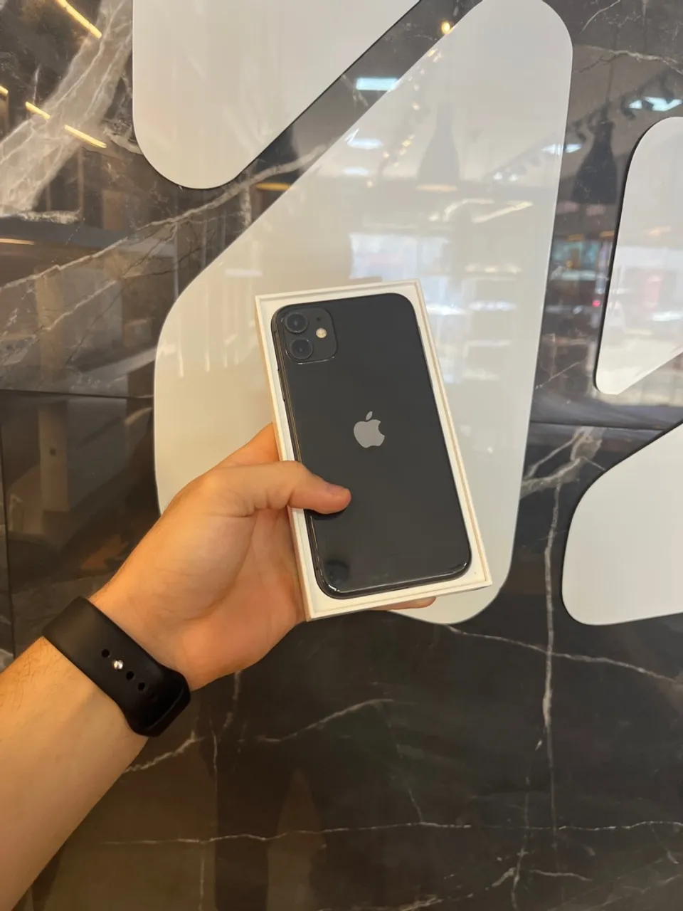 iPhone 11 128GB Black 73%