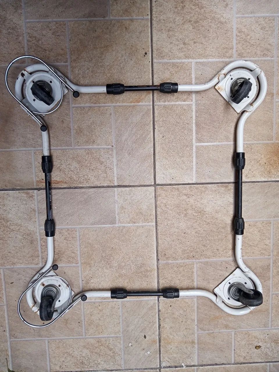 SUPORTE PARA GELADEIRA OU FOGÃO 