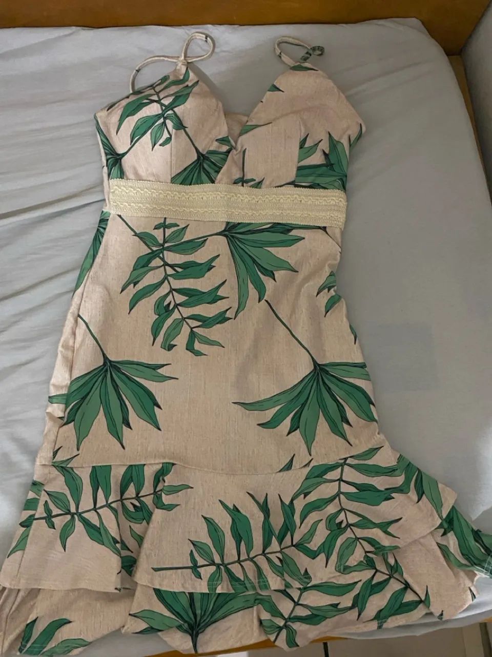 Vestido estampado floral com babado - Foto 2