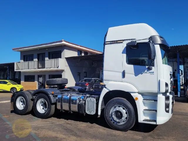 Volkswagen Constellation 25.360 6x2 Ano 2018/19 - Foto 2