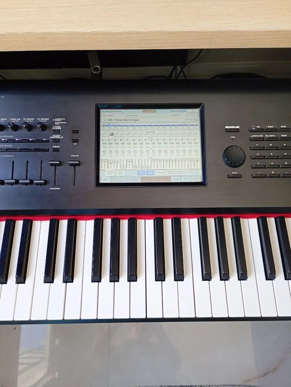 Teclado Korg kronos X 73