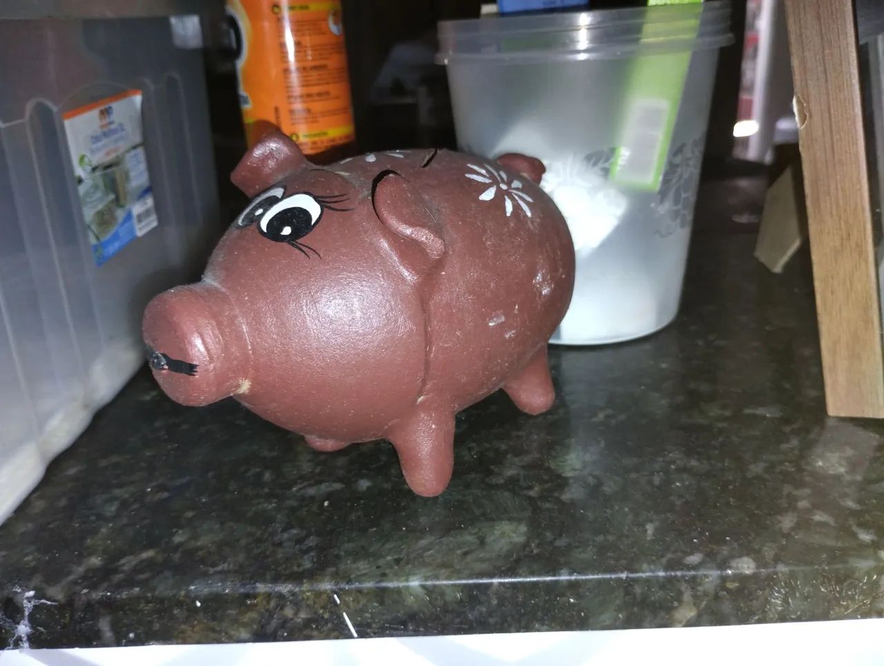 Porco cofre de barro