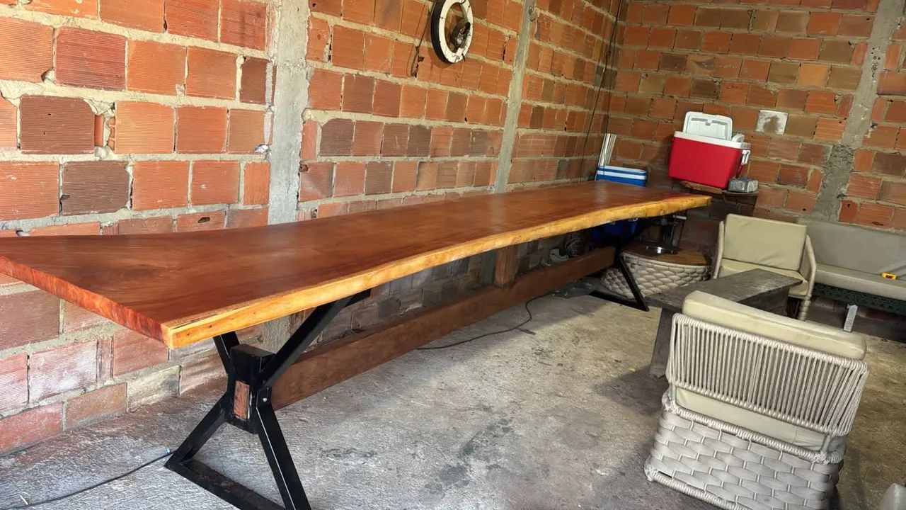 Vendo Mesa Madeira MACIÇA- Já envernizada- Mesa Nova  - Foto 3