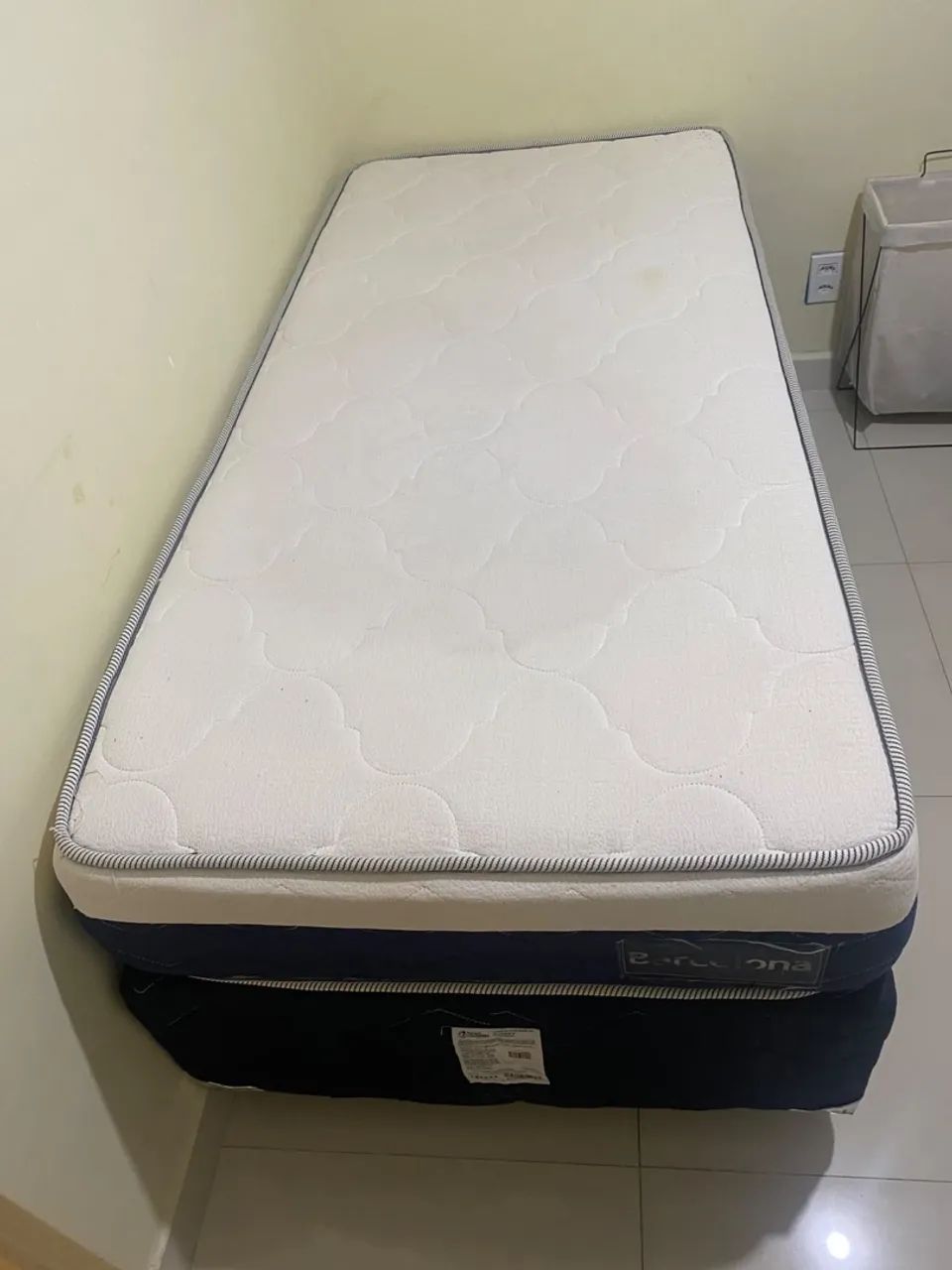 Cama solteiro, alta, macia, perfeito estado 800,00 - Foto 2