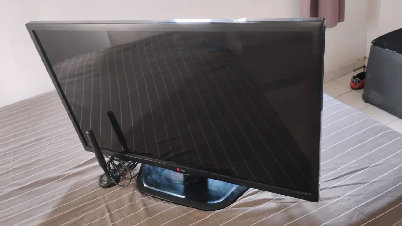 Tv 32 ( NÃO é SMART)