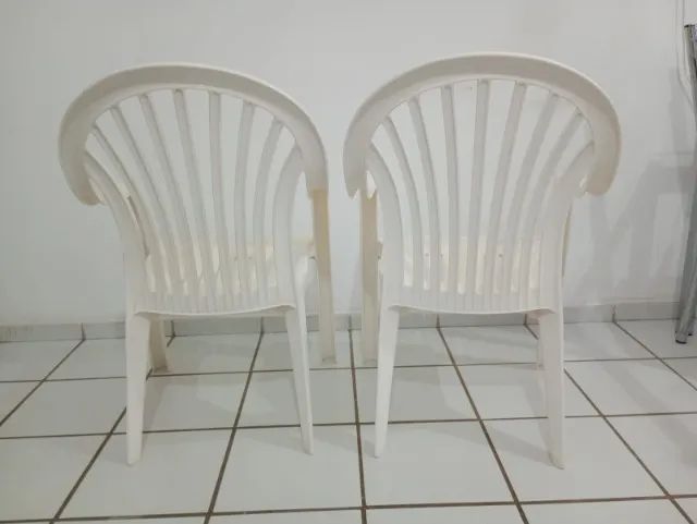 VENDO 2 CADEIRAS POLTRONA PLÁSTICA GROSFILLEX - Foto 5