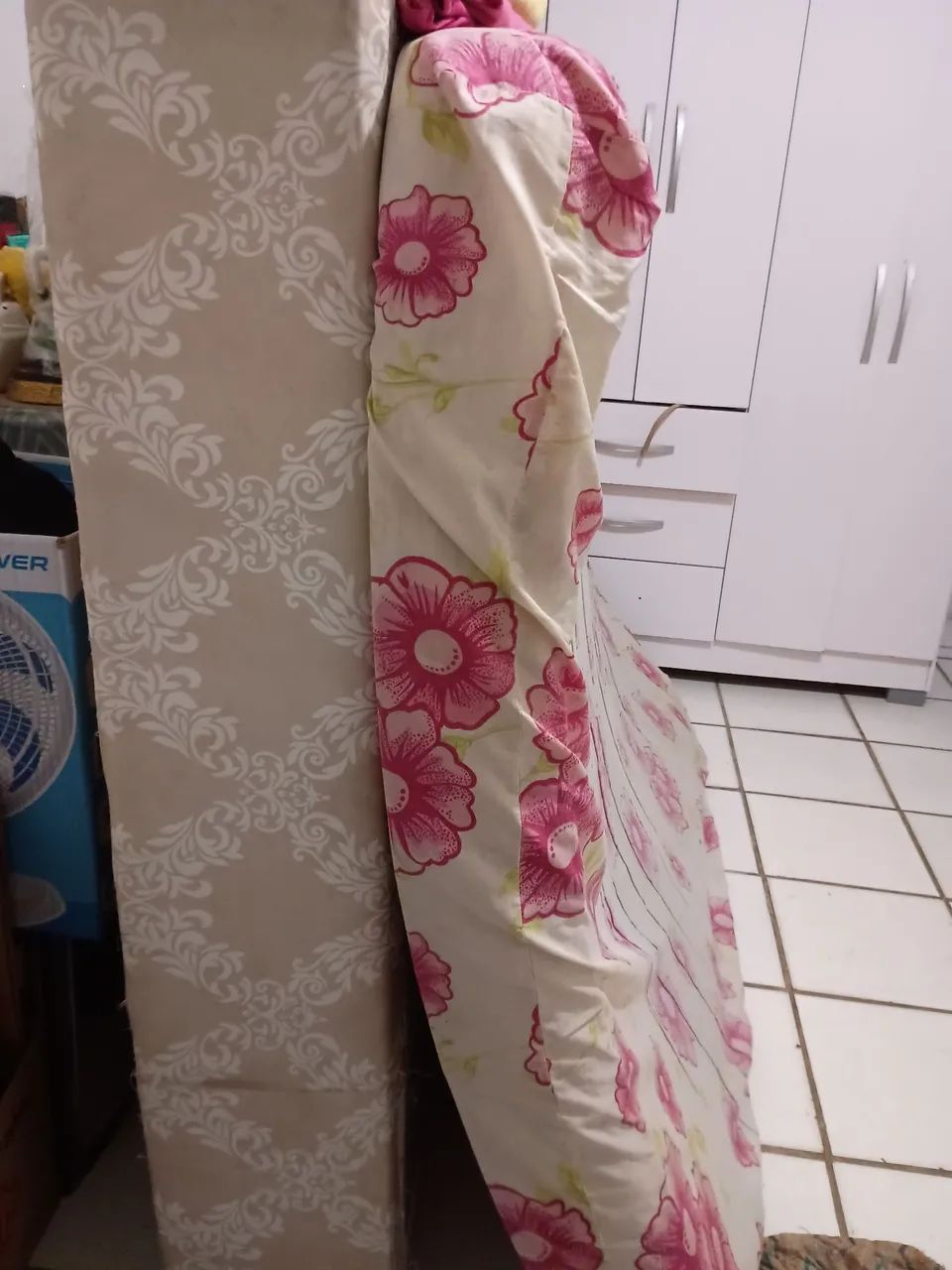 Vendo cama box usada e não faço entrega 