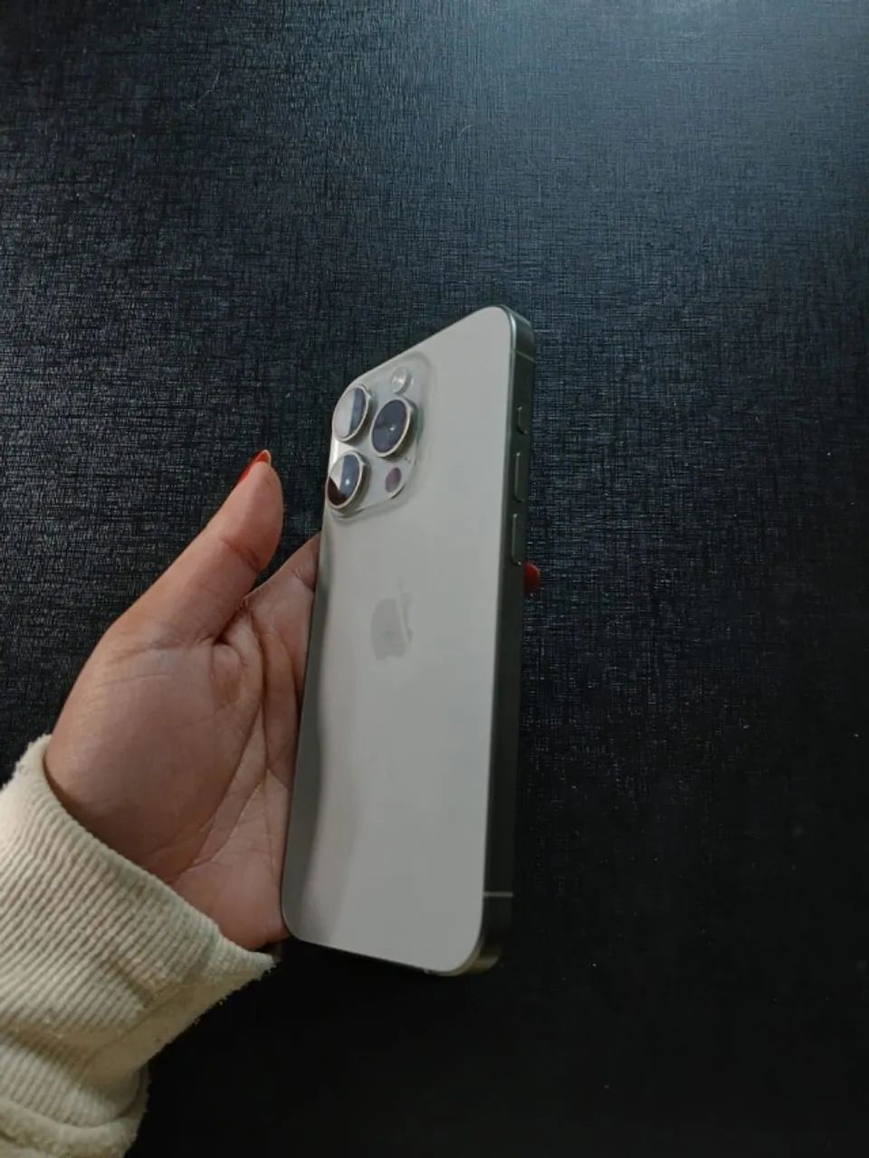 iPhone 15 pro - titânio  - Foto 2