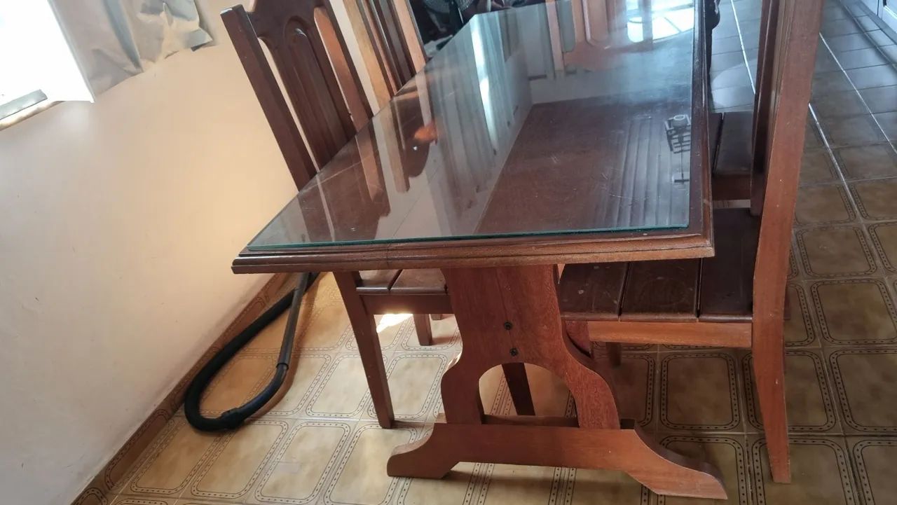 Mesa com 6 cadeiras em madeira maciça de cerejeira  - Foto 3
