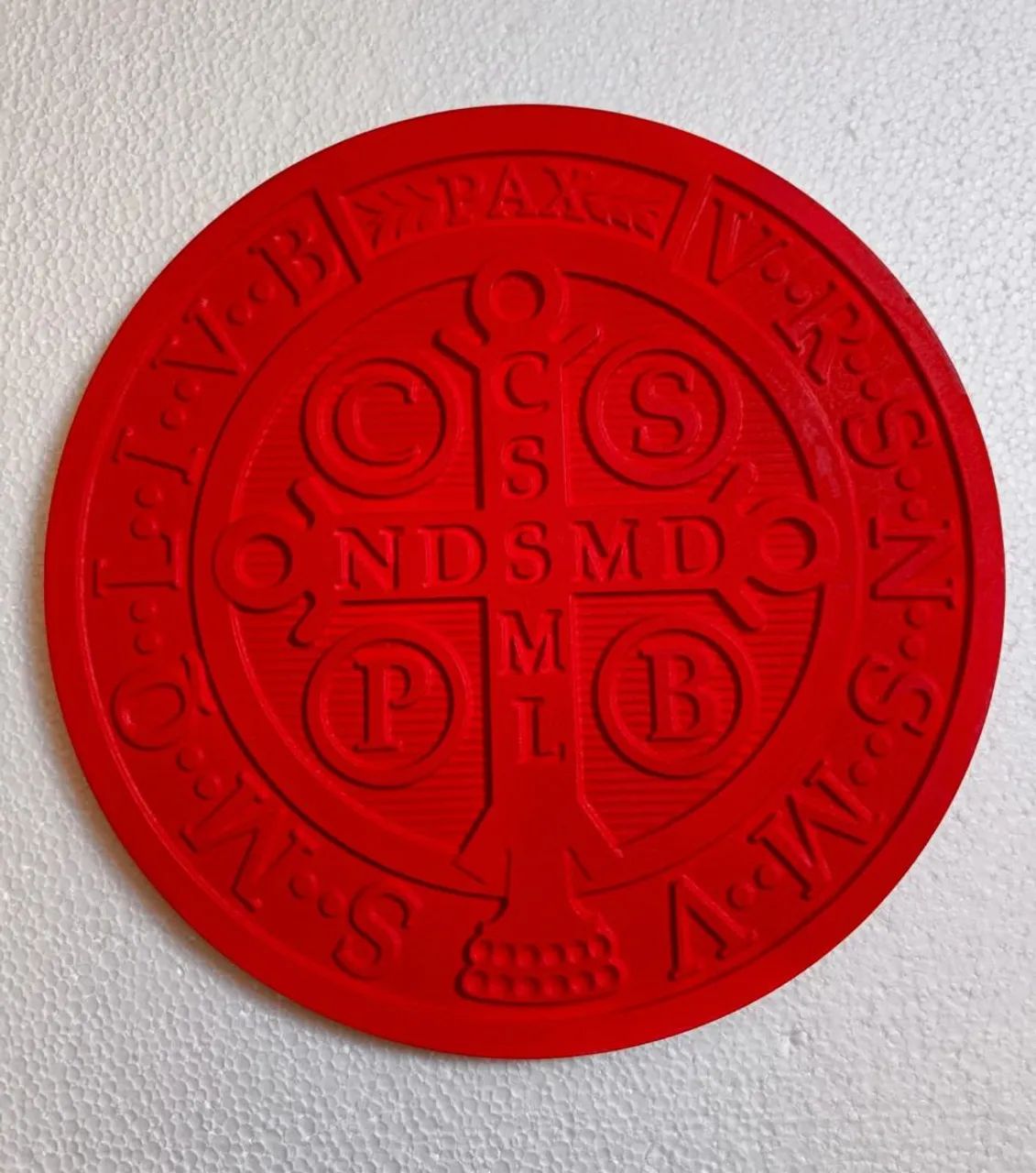 Medalha de são bento de gesso decorativo  - Foto 3