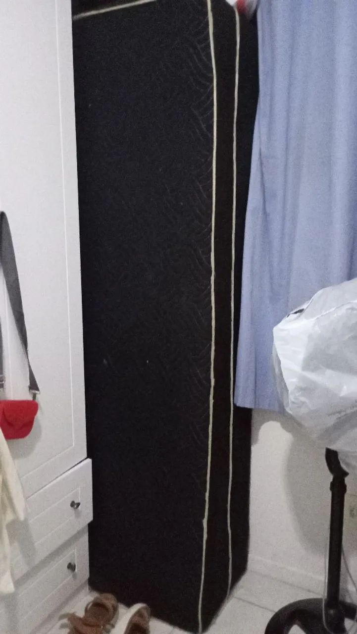 VENDO CAMA DE SOLTEIRO EM ÓTIMO ESTADO