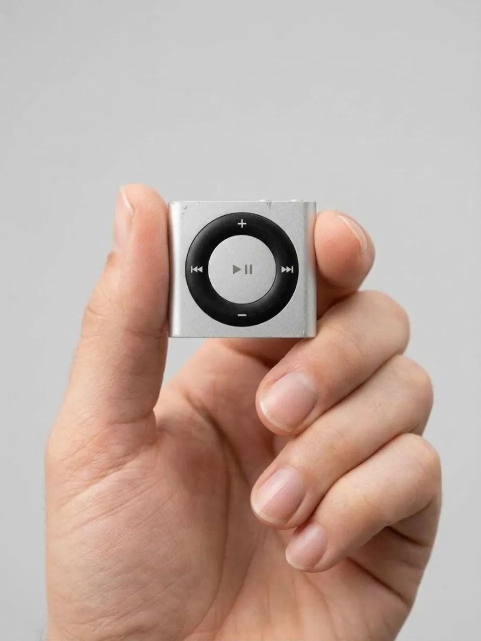 iPod Shuffle Apple 4ª Geração 2gb Prata - Bateria Perfeita
